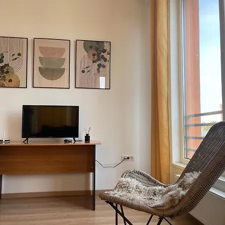 New Nr2 Self Checkin Oldcity Center Paid Parking With Lift Timişoara