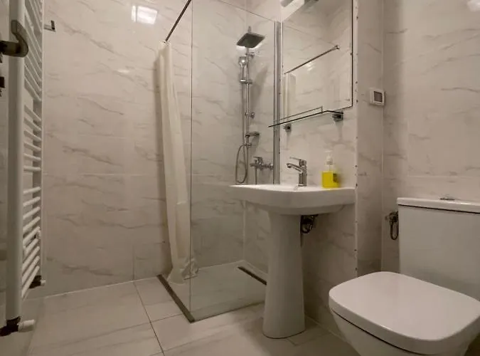 New Nr2 Self Checkin Oldcity Center Paid Parking With Lift Timisoara